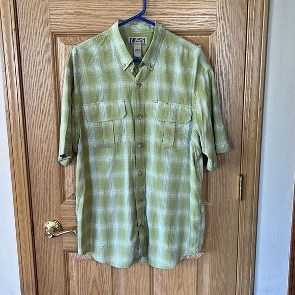Duluth Trading Co Men's Armachillo Green Relaxed Fit Short Sleeve Shirt Large - Picture 1 of 4